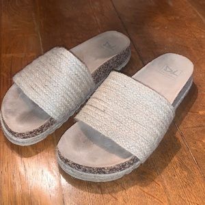 Dirty laundry Jute sandal women’s 8 1/2 39